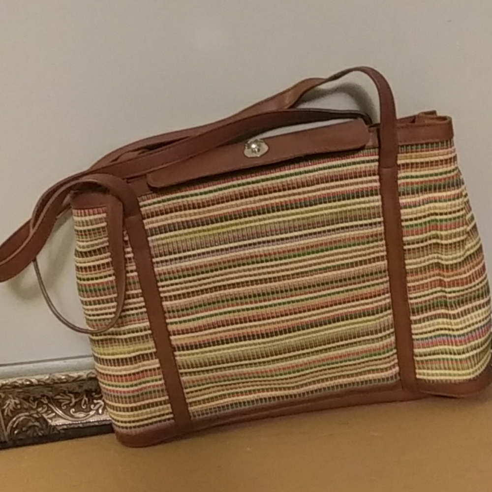 Purse - Picture 3 of 4